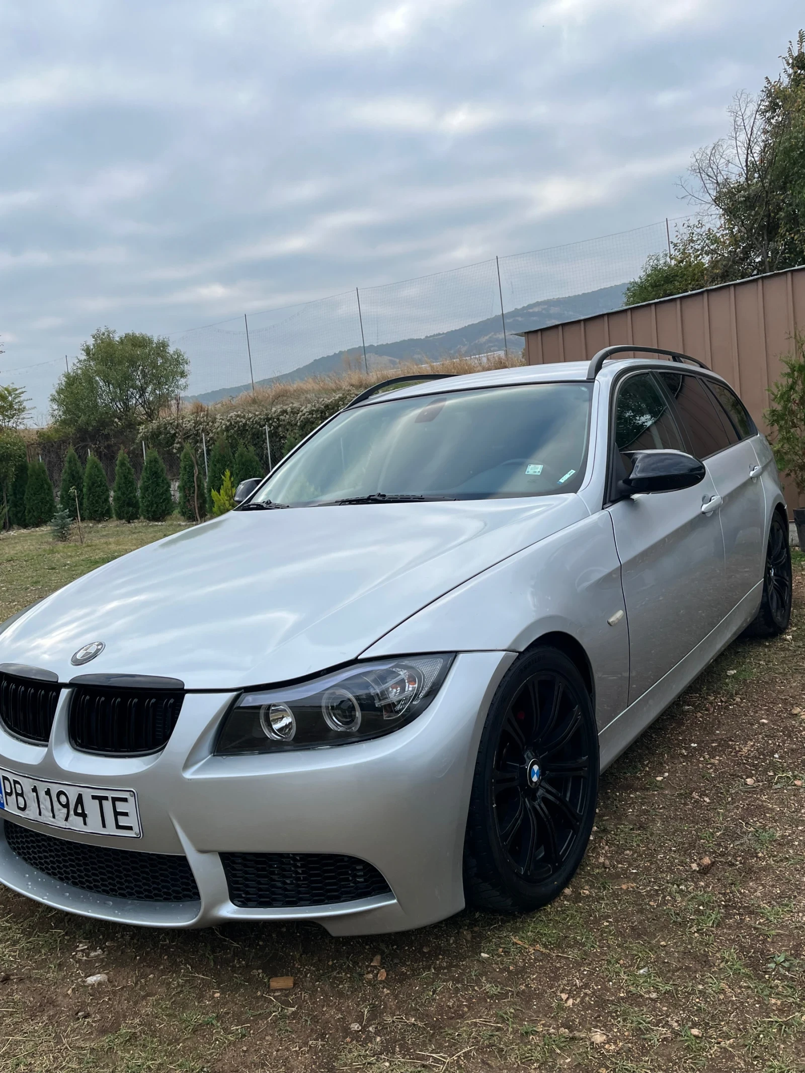 BMW 320, снимка 9 - Автомобили и джипове - 56652537
