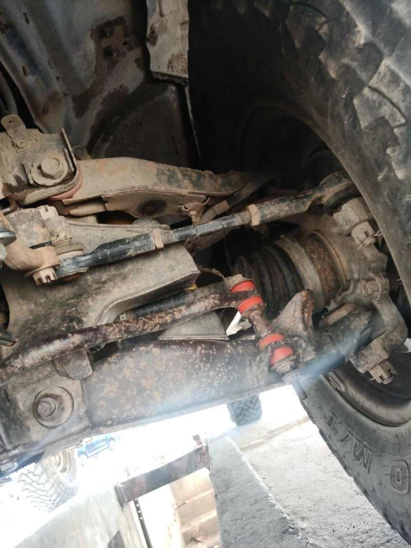 Nissan Navara 2.5 Di, снимка 7 - Автомобили и джипове - 53086644