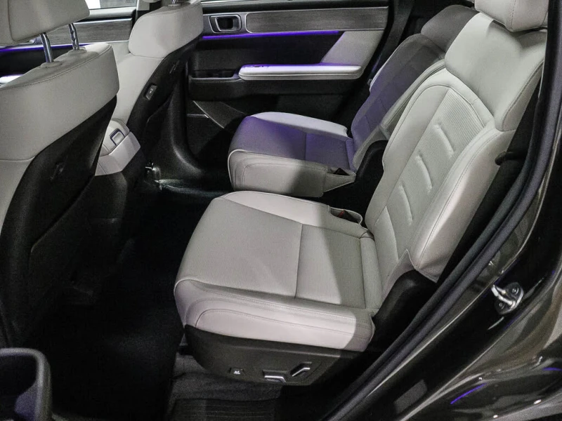 Hyundai Santa fe Calligraphy* 7-местен* Всички Екстри* , снимка 14 - Автомобили и джипове - 52699539