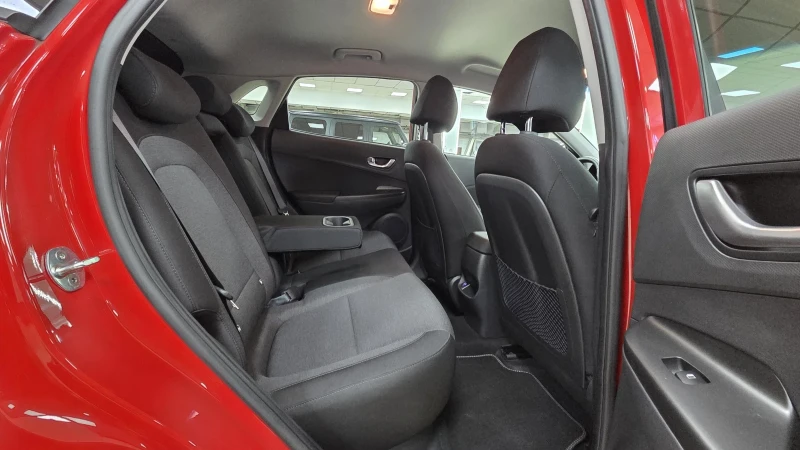 Hyundai Kona 64KWh/Blue Link/ВГаранция/СЕРВИЗНА КНИЖКА, снимка 9 - Автомобили и джипове - 52529089