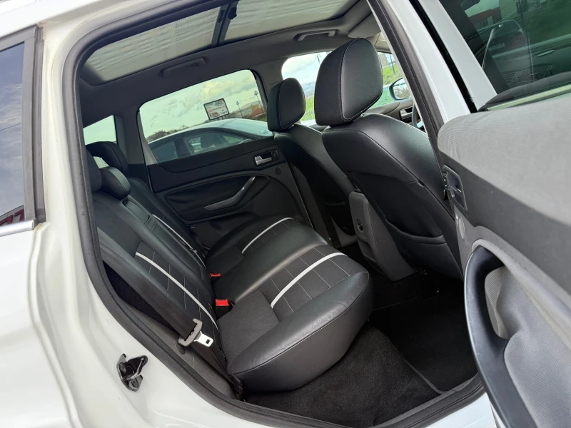 Ford Kuga 2.0TDCi, 163кс, TITANIUM, 4x4, KEYLESS, снимка 13 - Автомобили и джипове - 52546817