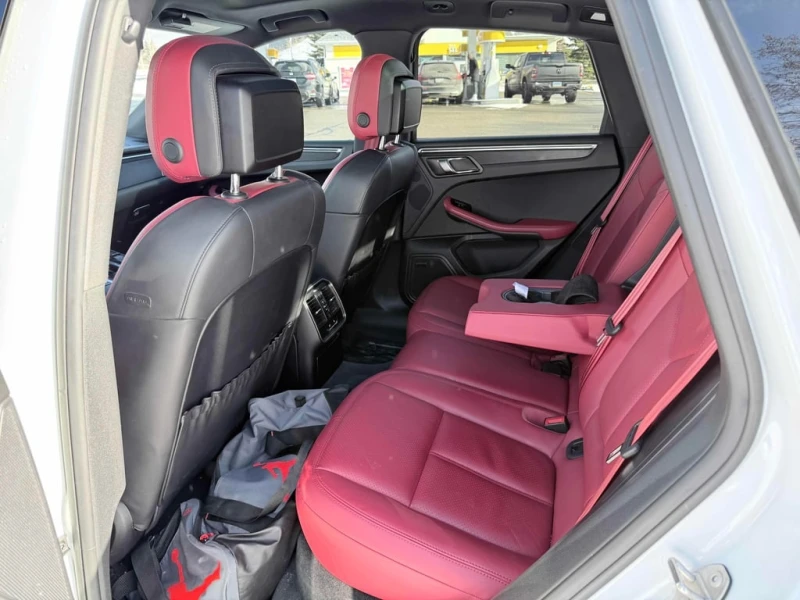 Porsche Macan GTS  CARFAX, снимка 9 - Автомобили и джипове - 53000835