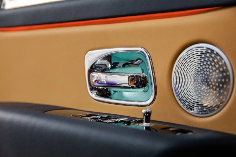 Rolls-Royce Cullinan 6.7 V12 AWD, снимка 10 - Автомобили и джипове - 53411265