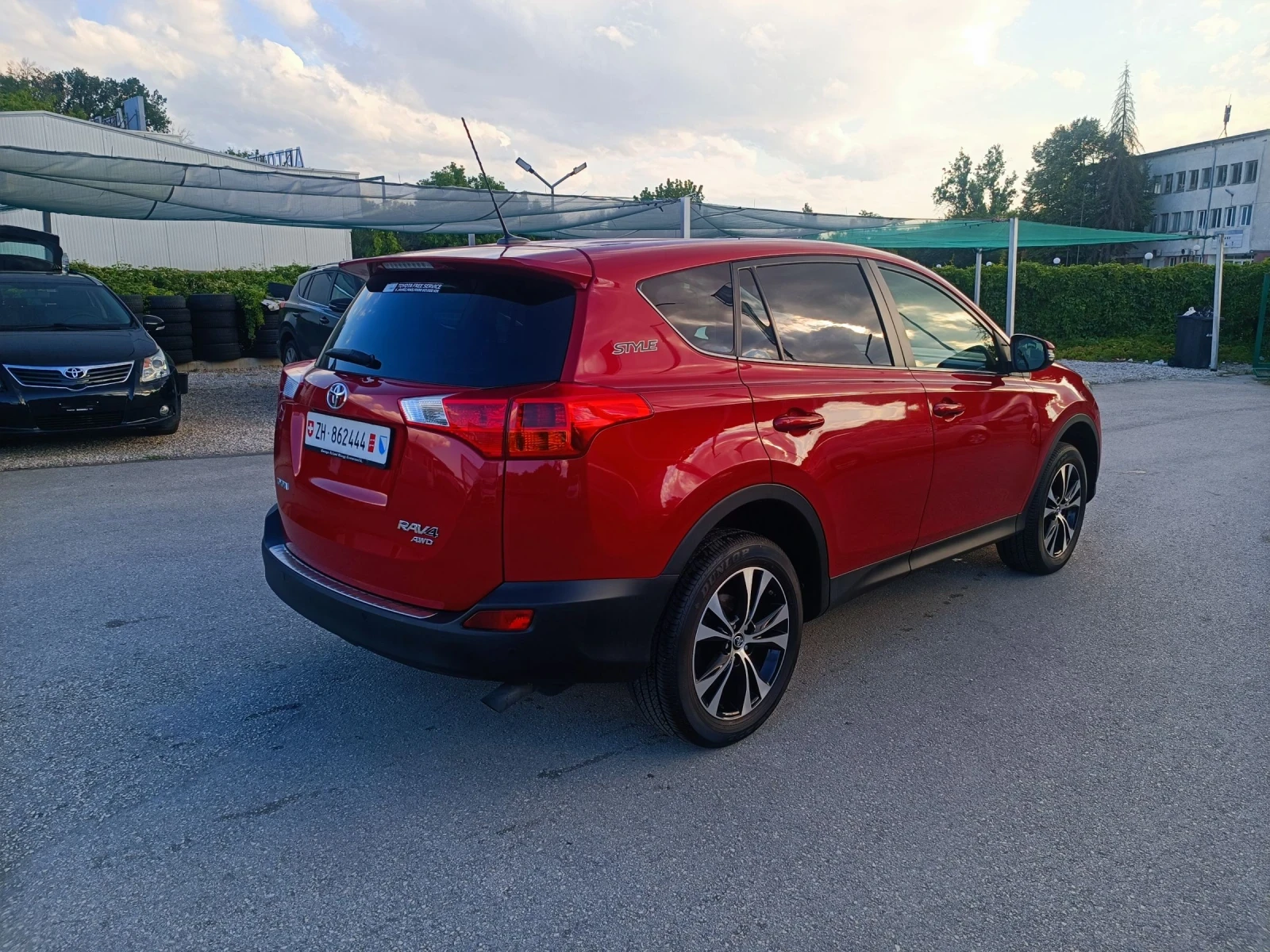 Toyota Rav4 2.0i-152-ШВЕЙЦАРИЯ-АВТОМАТ-4Х4-NAVI-KEYLESS - изображение 3