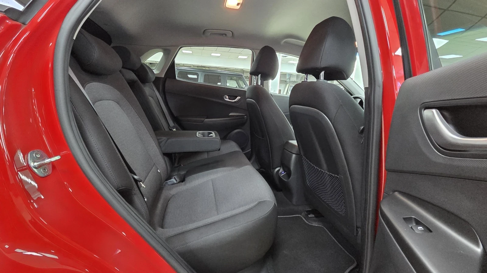 Hyundai Kona 64KWh/Blue Link/СЕРВИЗНА КНИЖКА - изображение 9