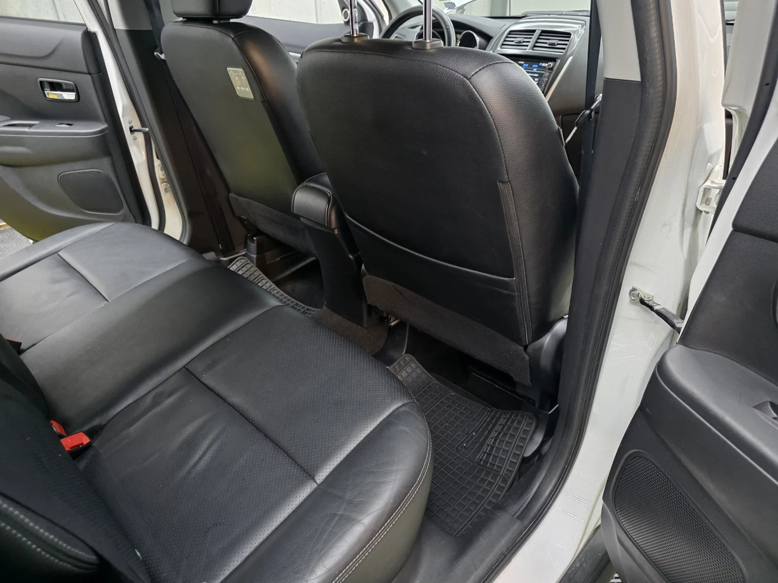 Mitsubishi ASX 2.2DI-D, снимка 11 - Автомобили и джипове - 54456089