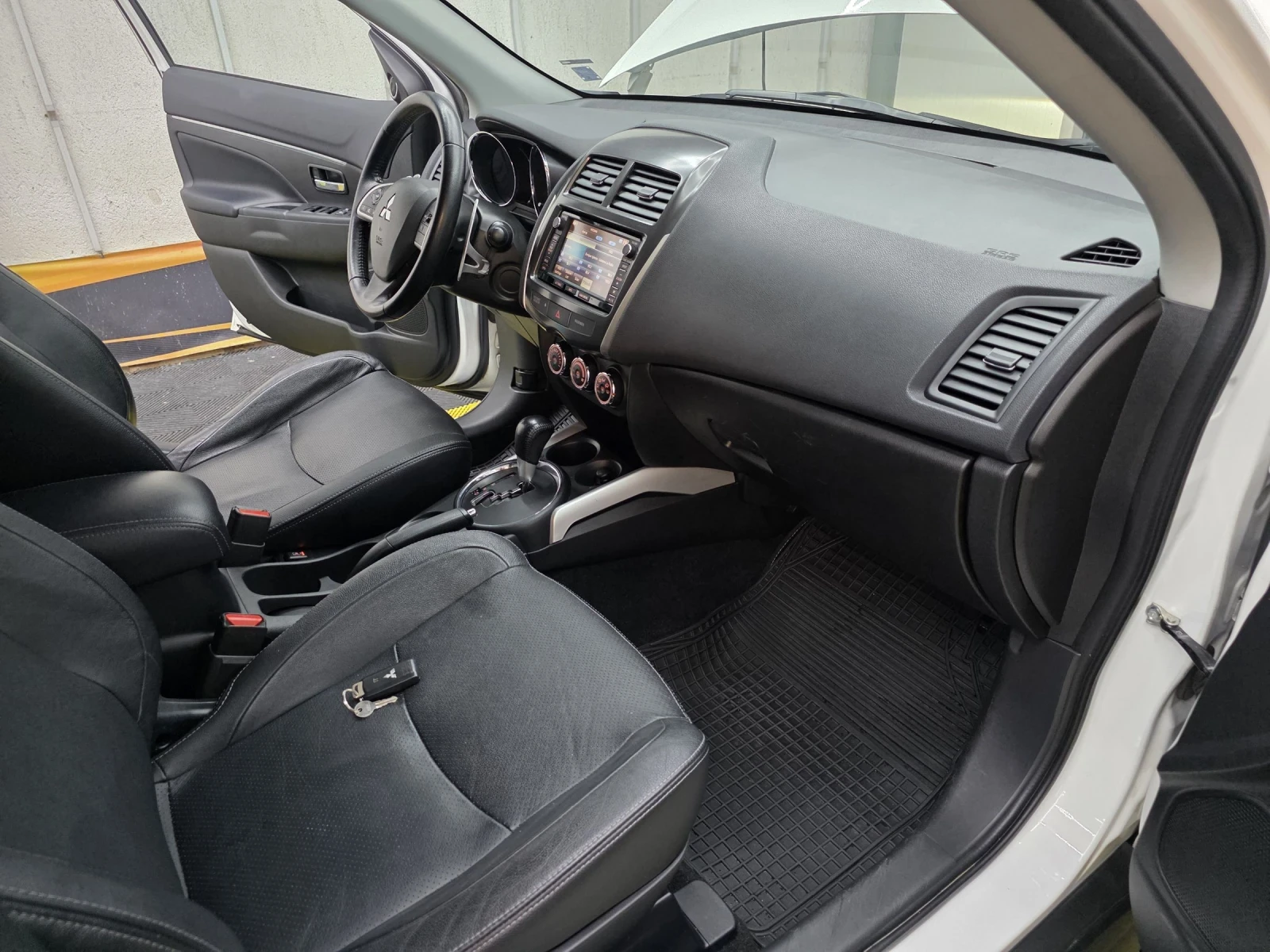 Mitsubishi ASX 2.2DI-D, снимка 12 - Автомобили и джипове - 54456089