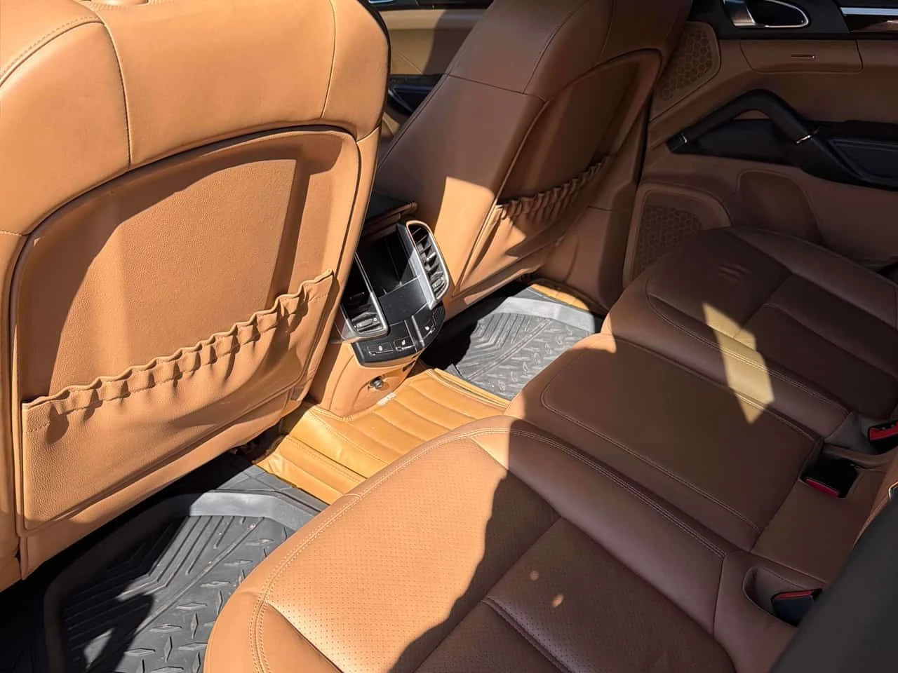 Porsche Cayenne * AWD 4dr * АВТОКРЕДИТ БЕЗ ПЪРВОНАЧАЛНА ВНОСКА* , снимка 11 - Автомобили и джипове - 54758546