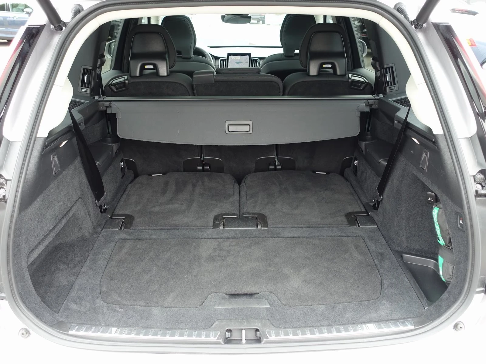 Volvo Xc90 Plus T8 AWD 7seats, снимка 16 - Автомобили и джипове - 55844292