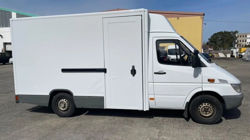 Mercedes-Benz Sprinter, снимка 13 - Бусове и автобуси - 47540873