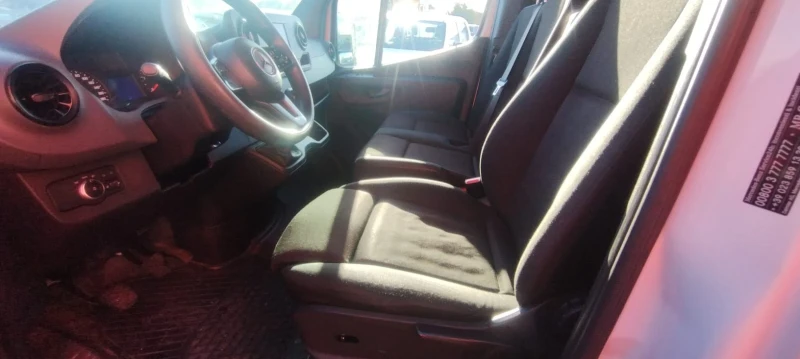 Mercedes-Benz Sprinter 319 2019 Година , снимка 6 - Бусове и автобуси - 48965812