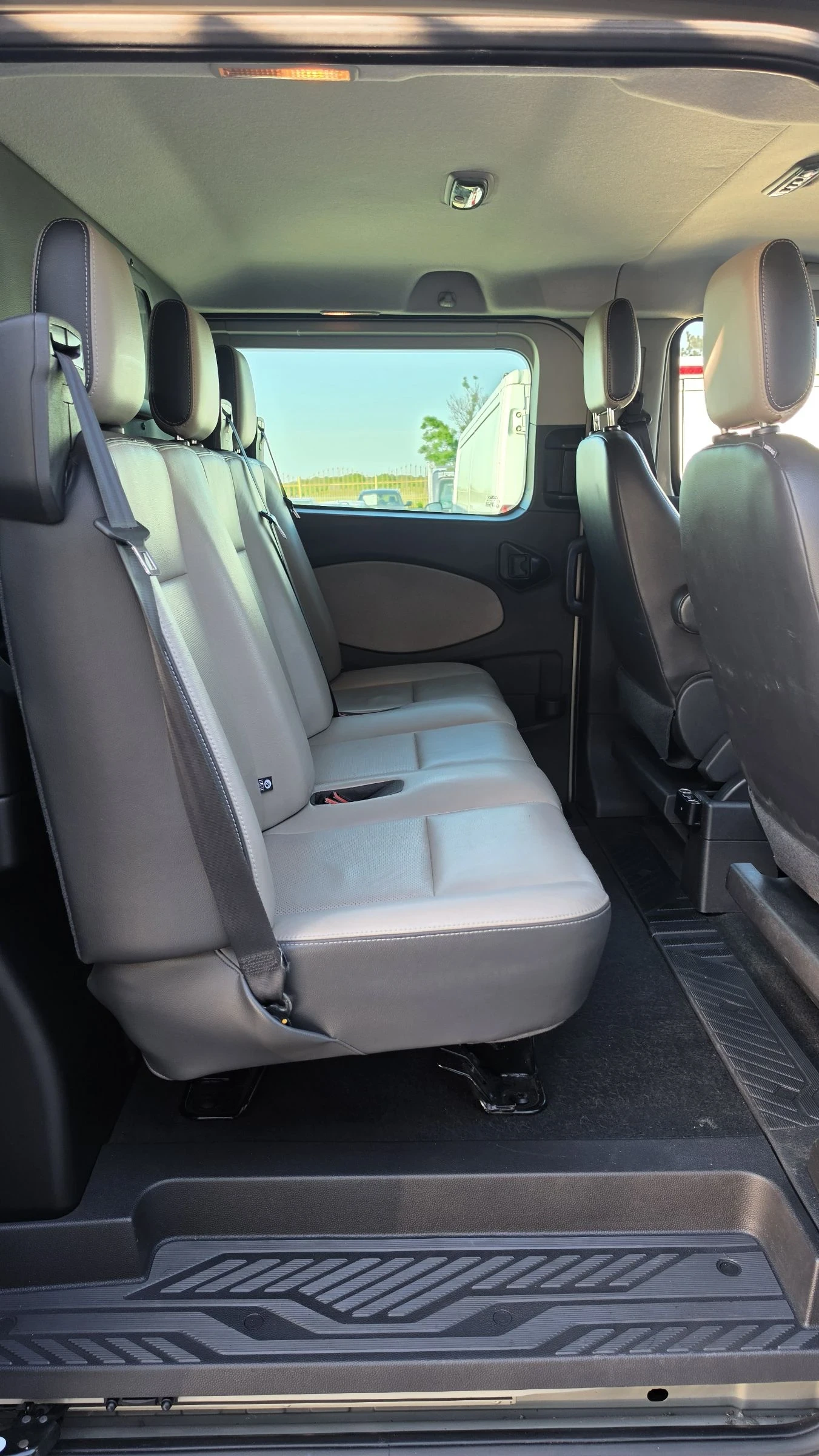 Ford Transit Custom 2.2.2TDCI  155 к.с, снимка 11 - Бусове и автобуси - 54567957