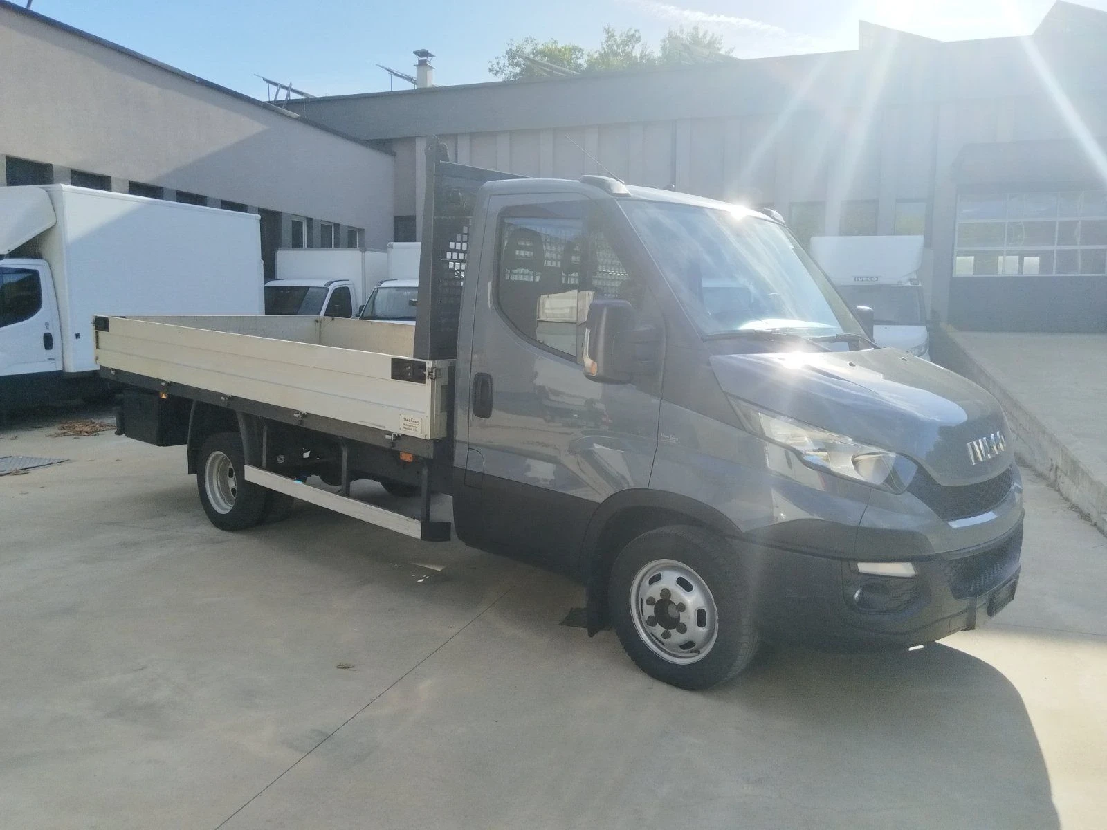 Iveco 35c17 3.0HPi kлима швейцарски, снимка 4 - Бусове и автобуси - 55961503