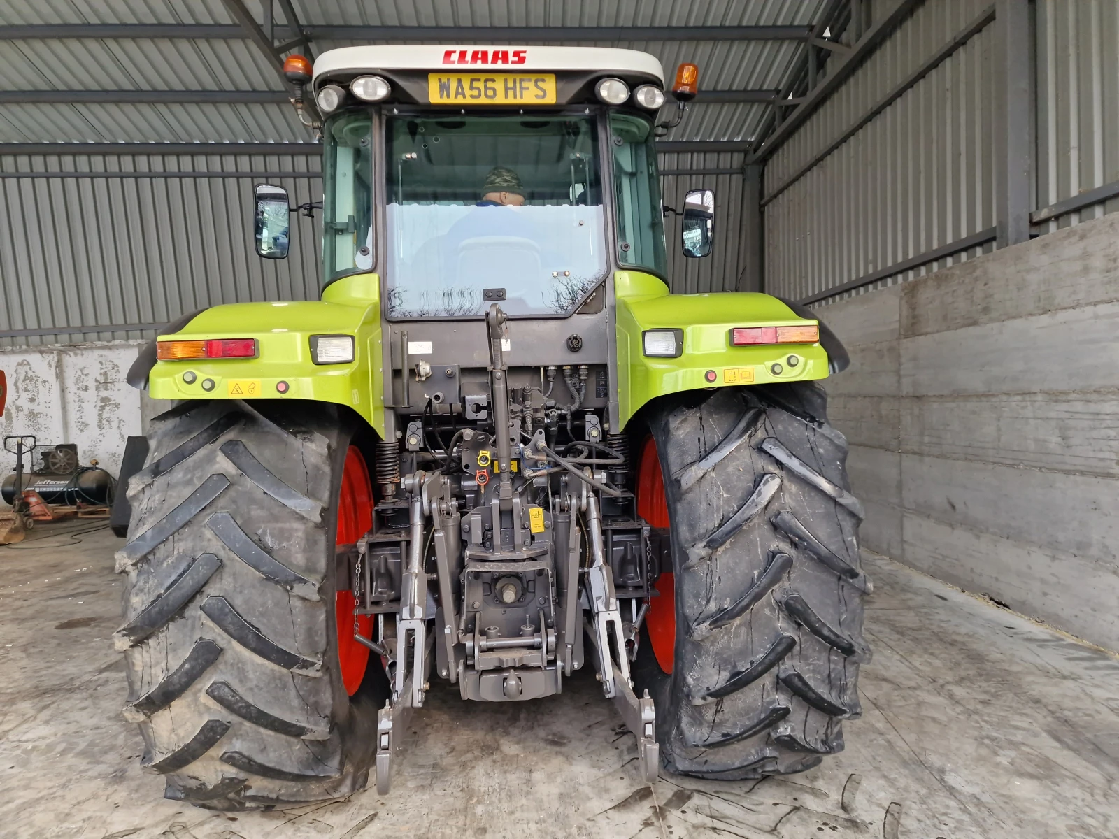 Трактор Claas ARES 697 - изображение 6