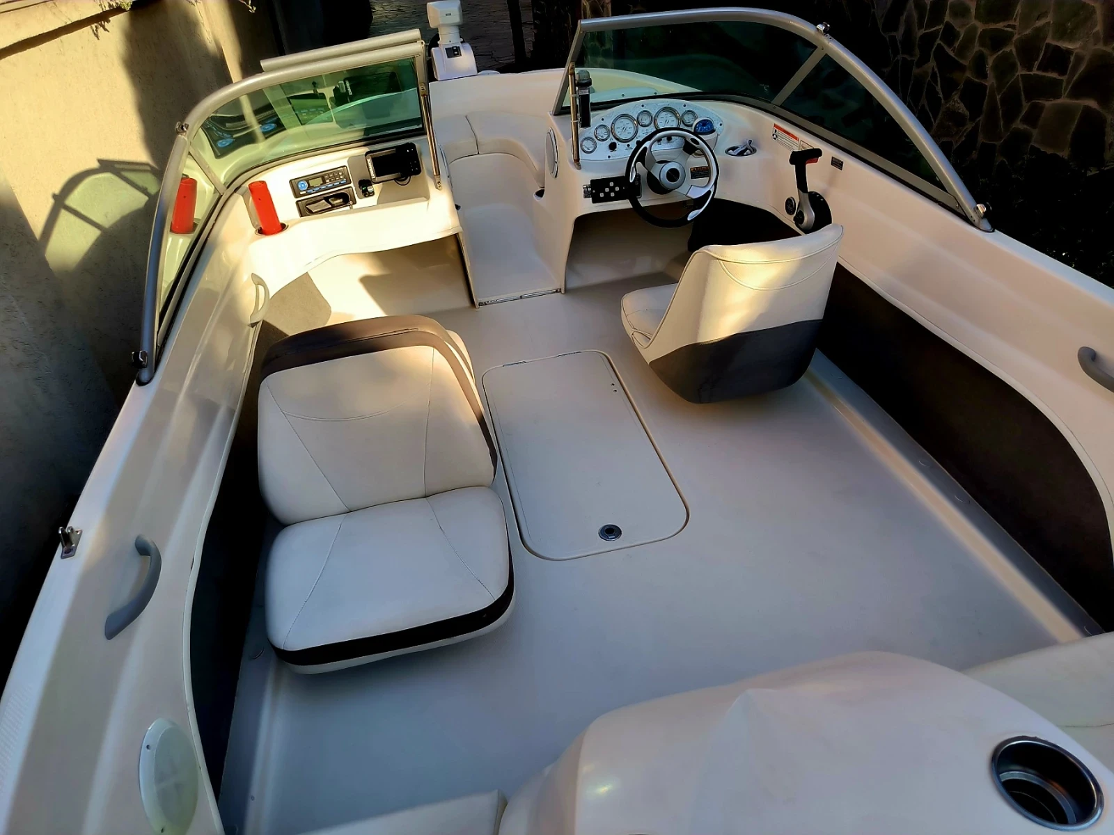 Моторна яхта Bayliner 111GT 175 - изображение 7