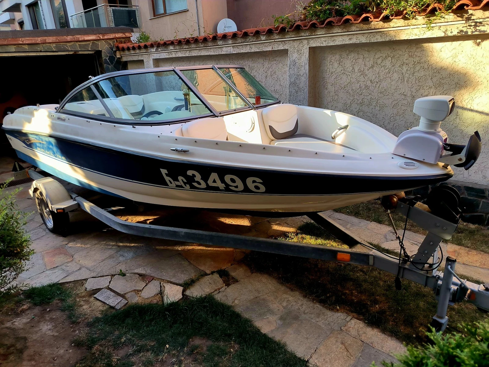 Моторна яхта Bayliner 111GT 175 - изображение 2