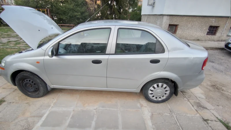 Daewoo Kalos 1.4 s, снимка 5 - Автомобили и джипове - 47561457