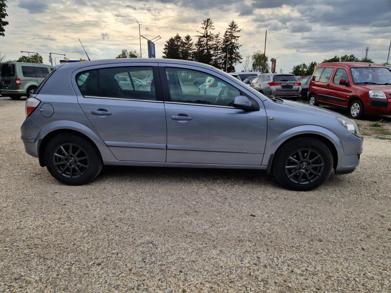 Opel Astra 1.4i/ПЕРФЕКТЕН, снимка 4 - Автомобили и джипове - 47194885