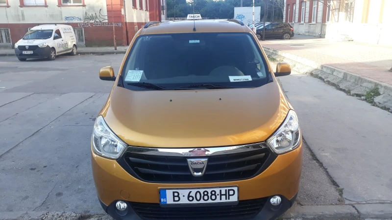 Dacia Lodgy 1.5dCi, снимка 1 - Автомобили и джипове - 47402858