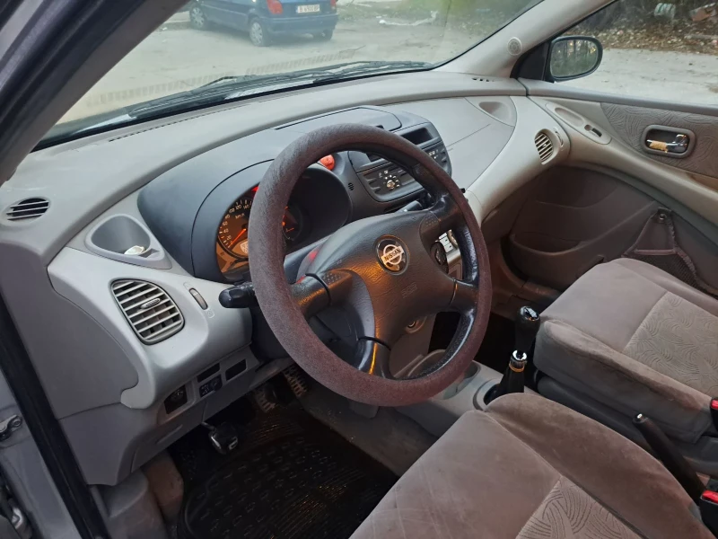 Nissan Almera tino, снимка 9 - Автомобили и джипове - 48117375