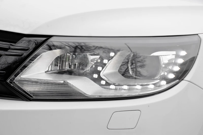 VW Tiguan R-Line 2.0TDI Автомат, снимка 15 - Автомобили и джипове - 51905370