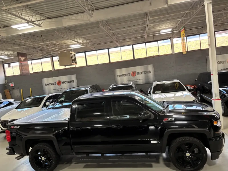 Chevrolet Silverado 1LT* Z71OFF-ROAD* 4X4* CREW* V8* BOSE* APPLE CARPL, снимка 5 - Автомобили и джипове - 52449930