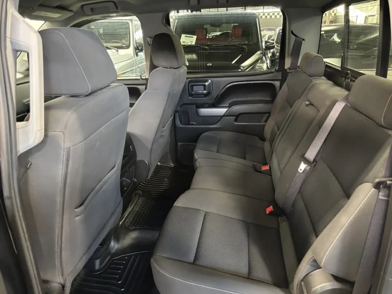 Chevrolet Silverado 1LT* Z71OFF-ROAD* 4X4* CREW* V8* BOSE* APPLE CARPL, снимка 17 - Автомобили и джипове - 52449930