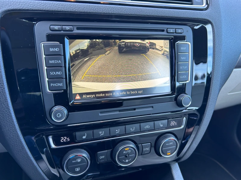 VW Jetta 1.8T HighLine FENDER LED, снимка 11 - Автомобили и джипове - 53020975