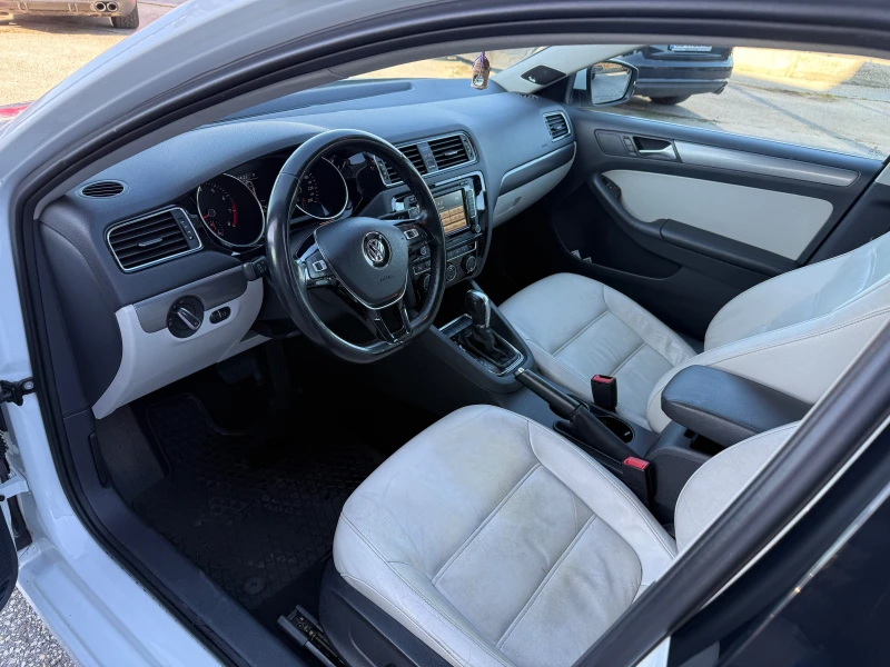 VW Jetta 1.8T HighLine FENDER LED, снимка 8 - Автомобили и джипове - 53020975