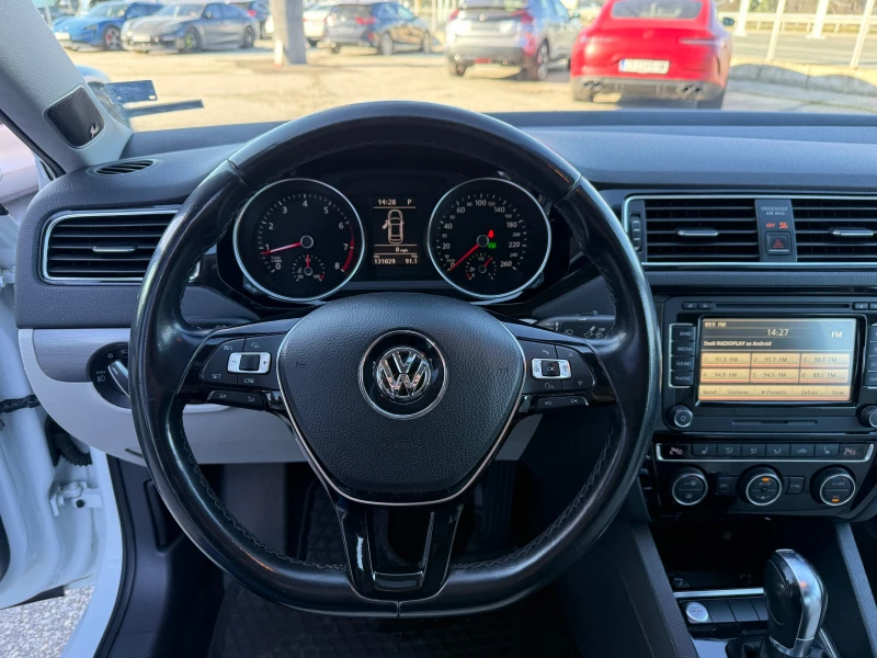 VW Jetta 1.8T HighLine FENDER LED, снимка 11 - Автомобили и джипове - 53020975