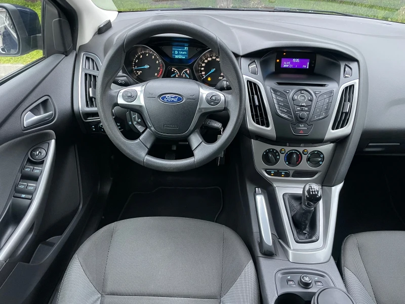 Ford Focus 1.6i 125к.с. GHIA ГЕРМАНИЯ, снимка 11 - Автомобили и джипове - 53208166