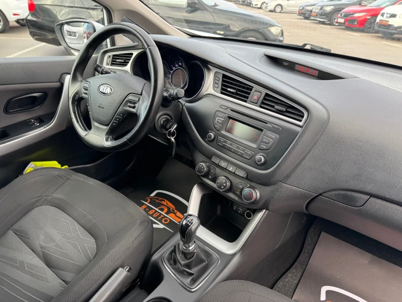 Kia Ceed 1.6 CRDi / 6 ск / Euro 6B, снимка 8 - Автомобили и джипове - 53294744