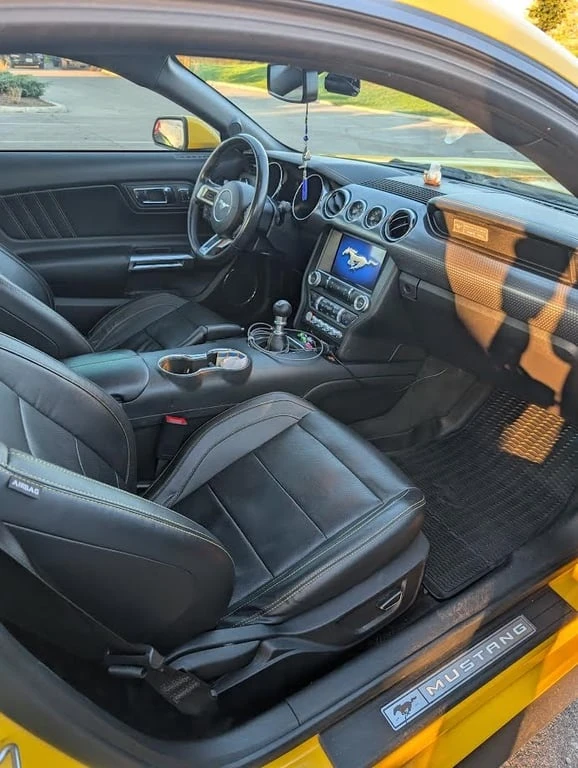 Ford Mustang * EcoBoost Premium * CARFAX * БЕЗ ПЪРВОНАЧАЛНА ВНО - изображение 7
