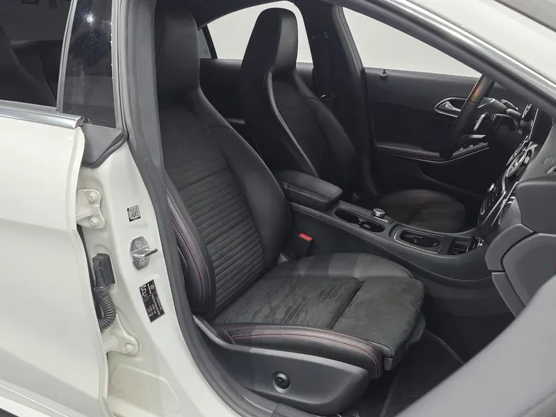 Mercedes-Benz CLA, снимка 10 - Автомобили и джипове - 54288284