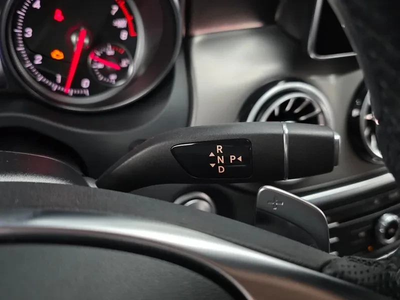 Mercedes-Benz CLA, снимка 9 - Автомобили и джипове - 54288284