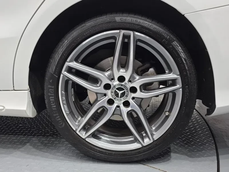 Mercedes-Benz CLA, снимка 5 - Автомобили и джипове - 54288284