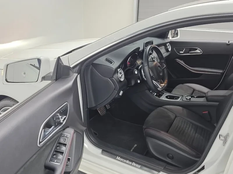 Mercedes-Benz CLA, снимка 11 - Автомобили и джипове - 54288284