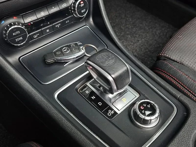 Mercedes-Benz CLA 45 AMG, снимка 9 - Автомобили и джипове - 56690456