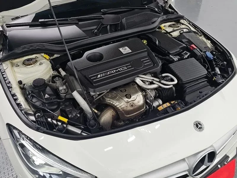 Mercedes-Benz CLA 45 AMG, снимка 6 - Автомобили и джипове - 56690456