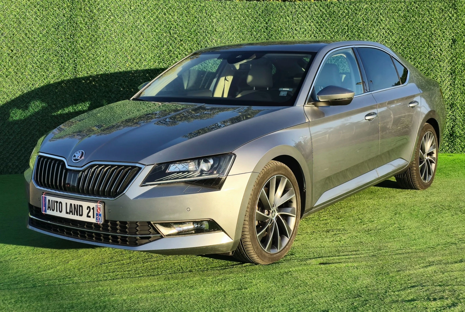 Skoda Superb 2.0tdi* 4x4* 190кс* Laurin&Klement - изображение 2