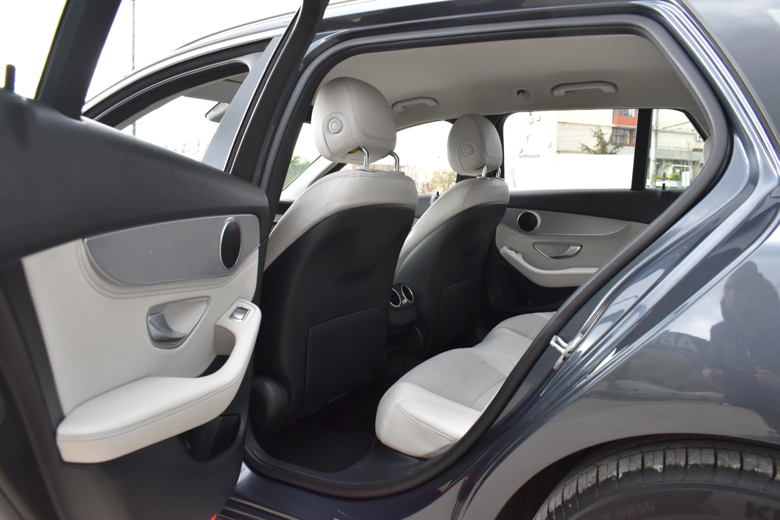 Mercedes-Benz C 220 Active-Park* Hi-Beam* DISSTRONIC* Blind | Mobile.bg   12