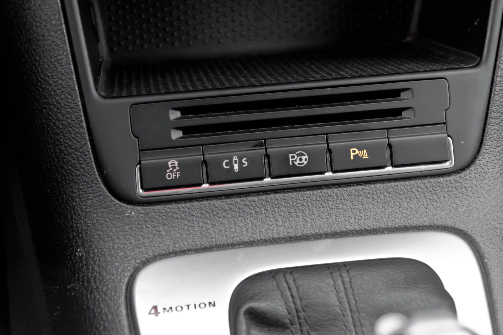 VW Tiguan R-Line 2.0TDI Автомат | Mobile.bg — изображение 16