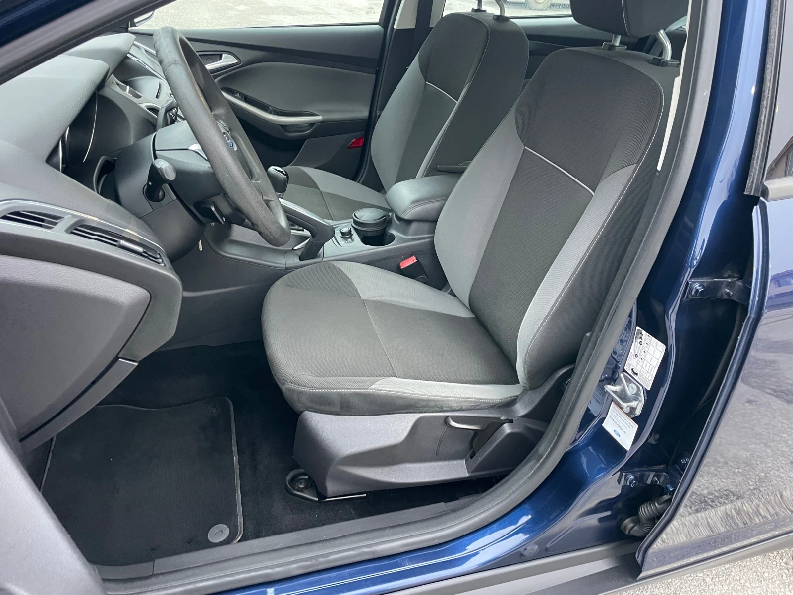 Ford Focus 1.6i 125�.�. GHIA �������� | Mobile.bg � ����������� 13