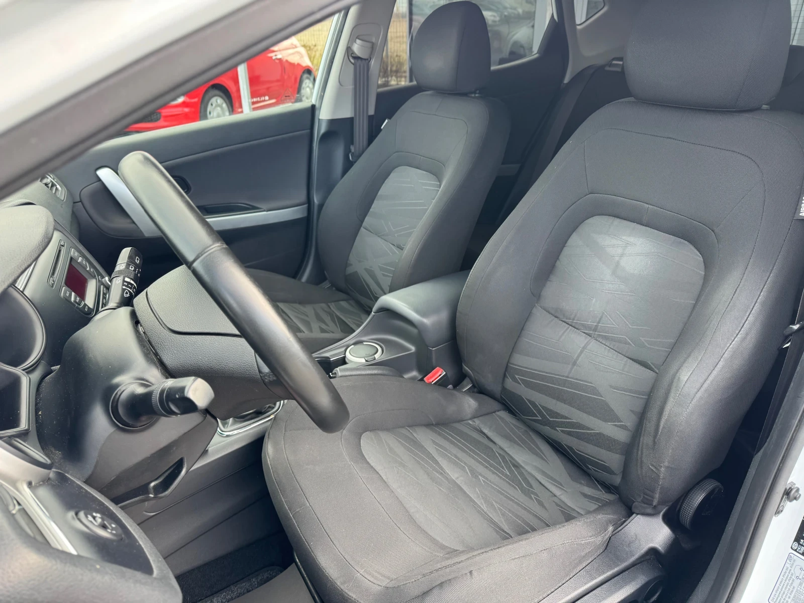 Kia Ceed 1.6 CRDi / 6 ск / Euro 6B - изображение 6