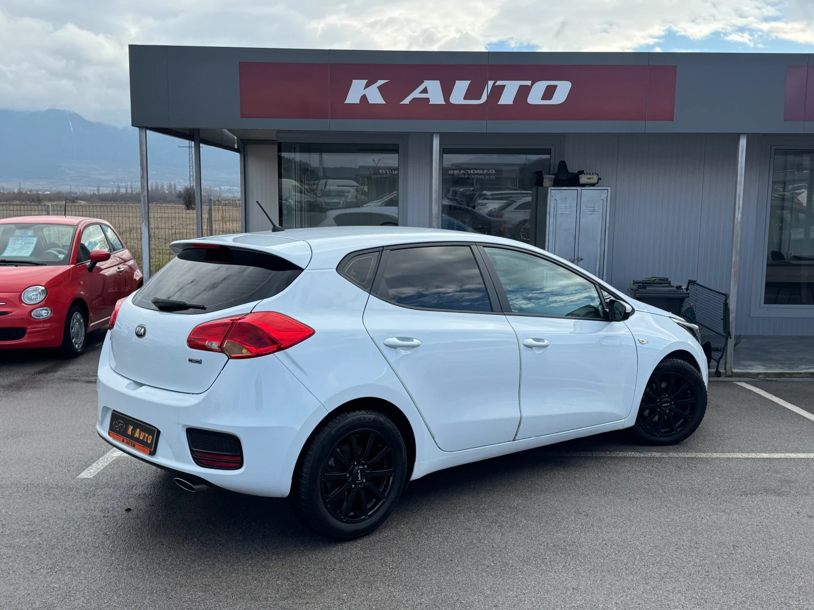 Kia Ceed 1.6 CRDi / 6 ск / Euro 6B - изображение 3