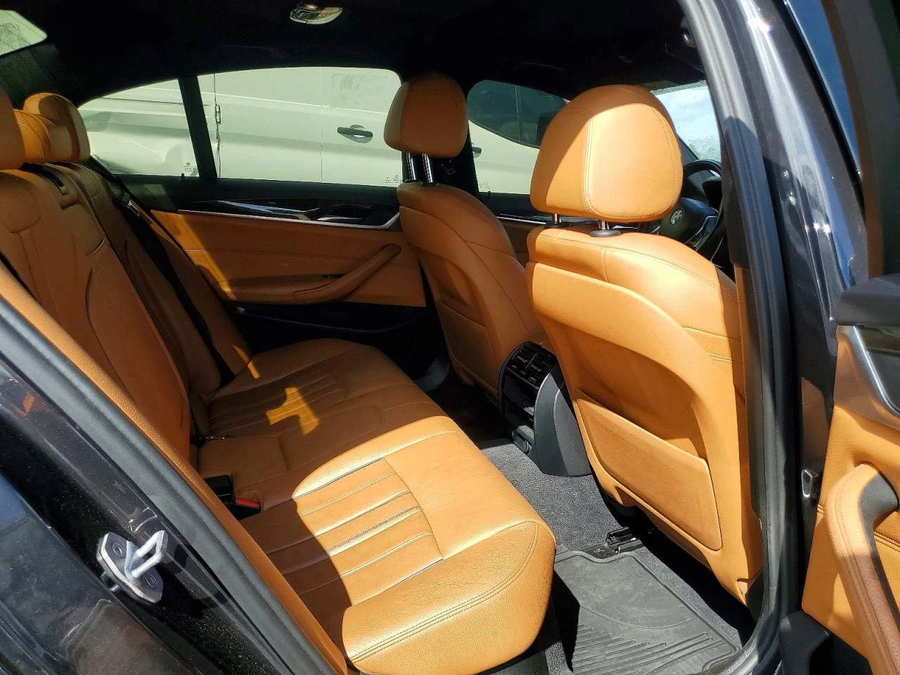 BMW 530E, снимка 9 - Автомобили и джипове - 53993888