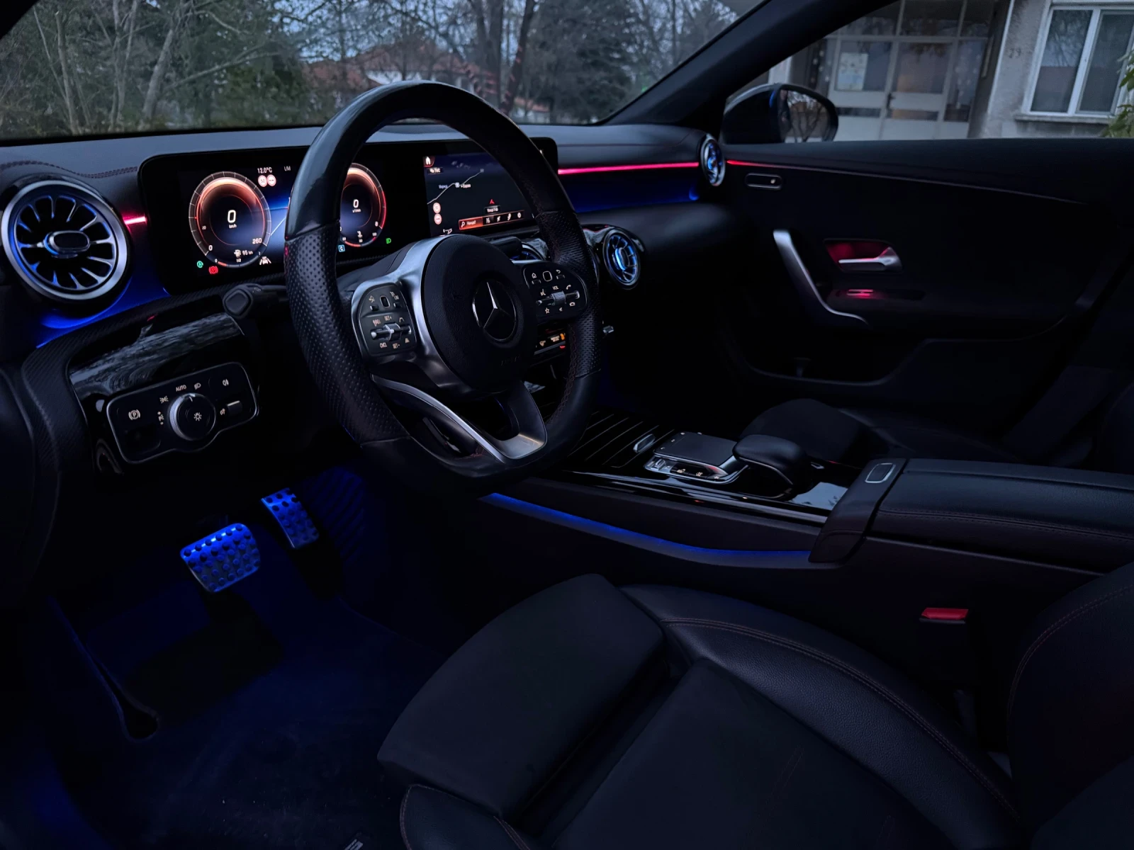 Mercedes-Benz CLA 200 AMG-line/ DIGITAL/FULL PACK/, снимка 11 - Автомобили и джипове - 54160467