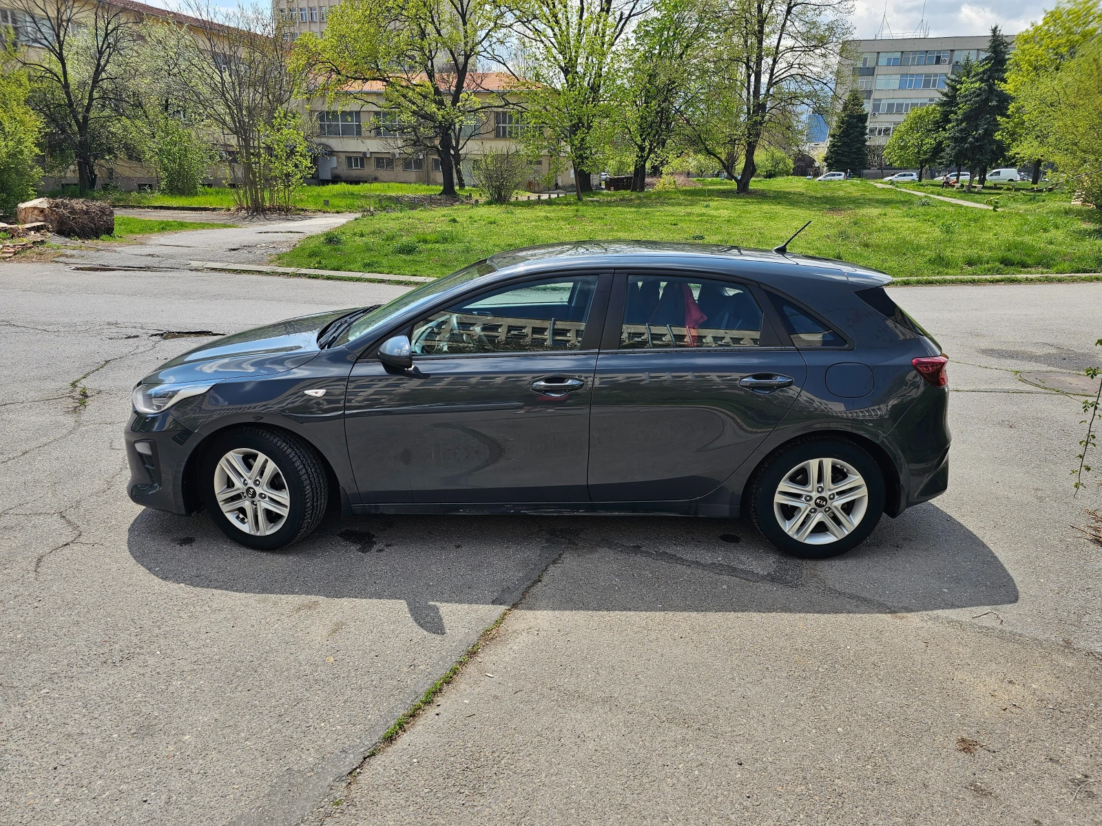 Kia Ceed, снимка 2 - Автомобили и джипове - 54236213