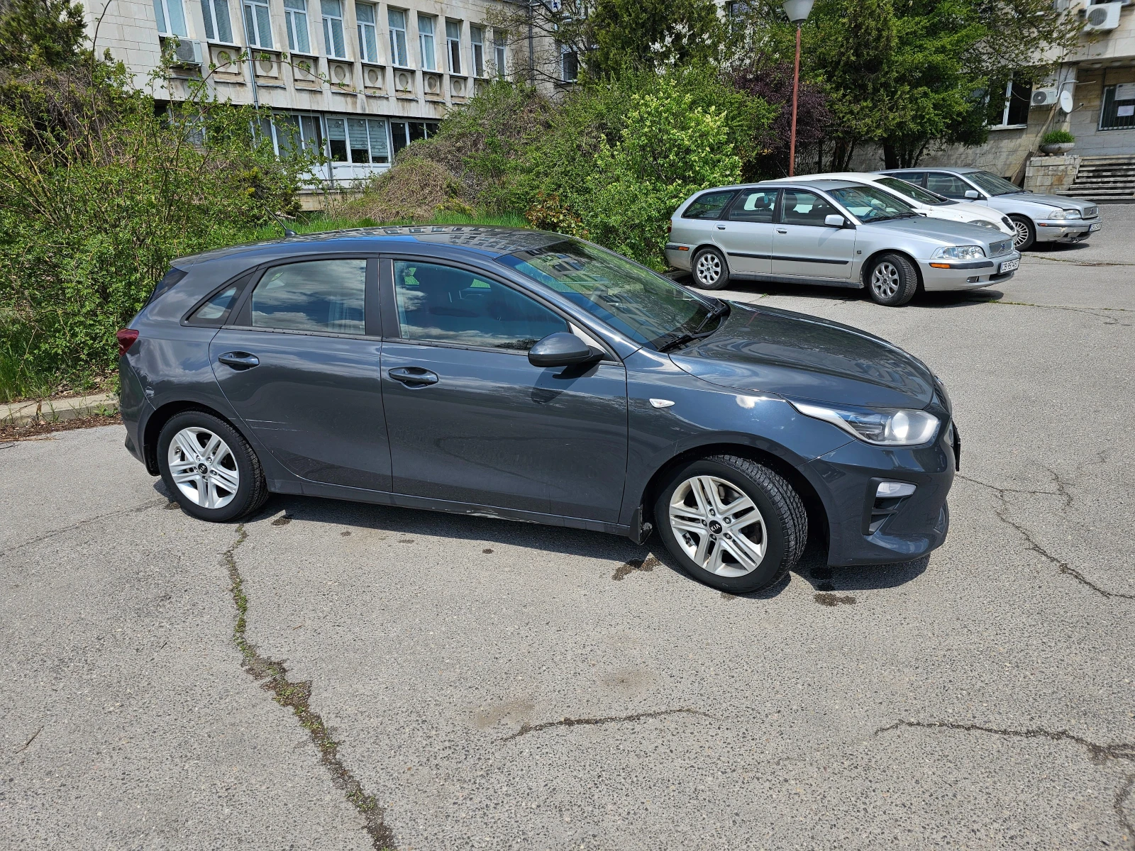 Kia Ceed, снимка 5 - Автомобили и джипове - 54236213