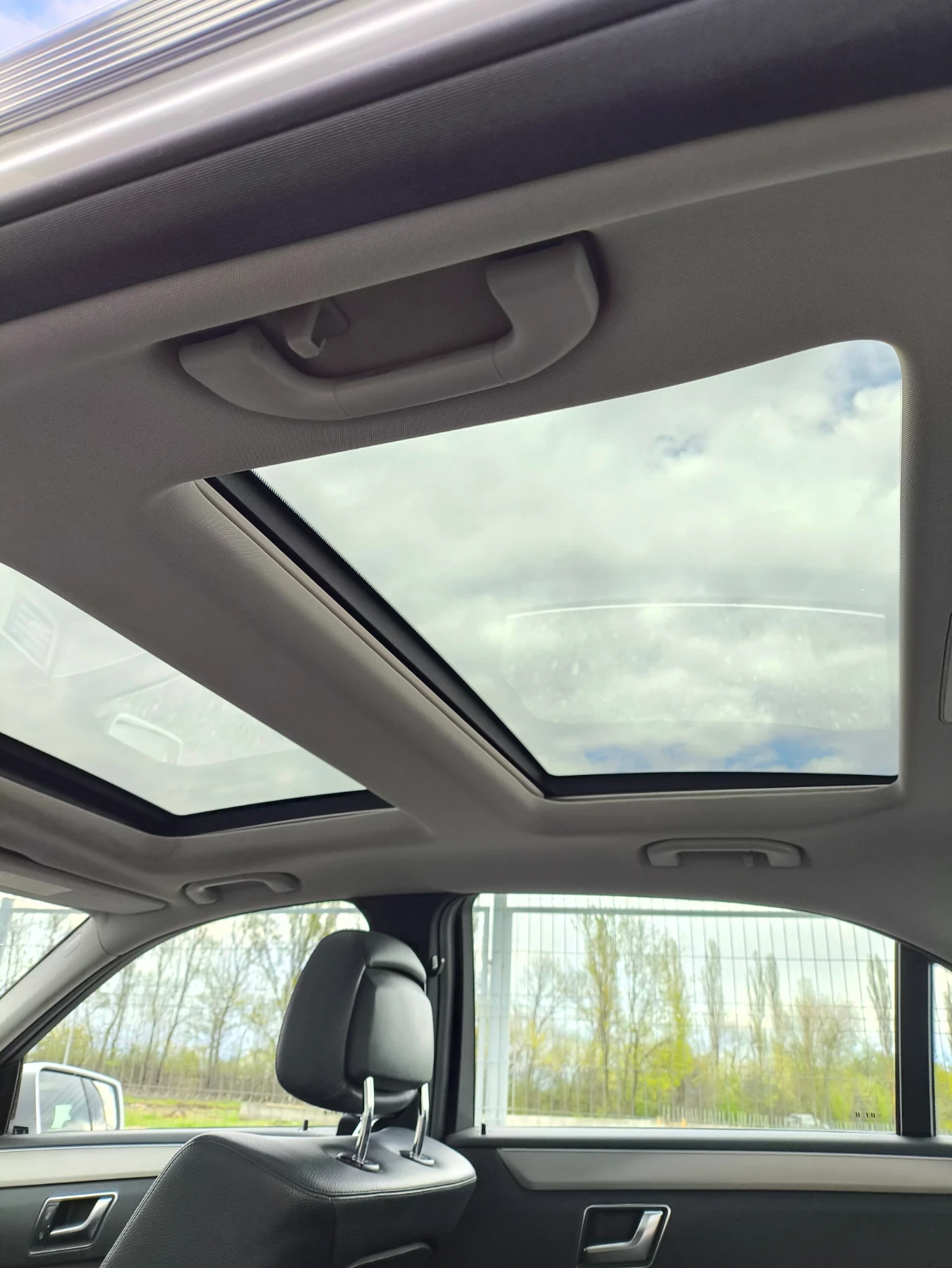 Mercedes-Benz E 300, снимка 8 - Автомобили и джипове - 54295930